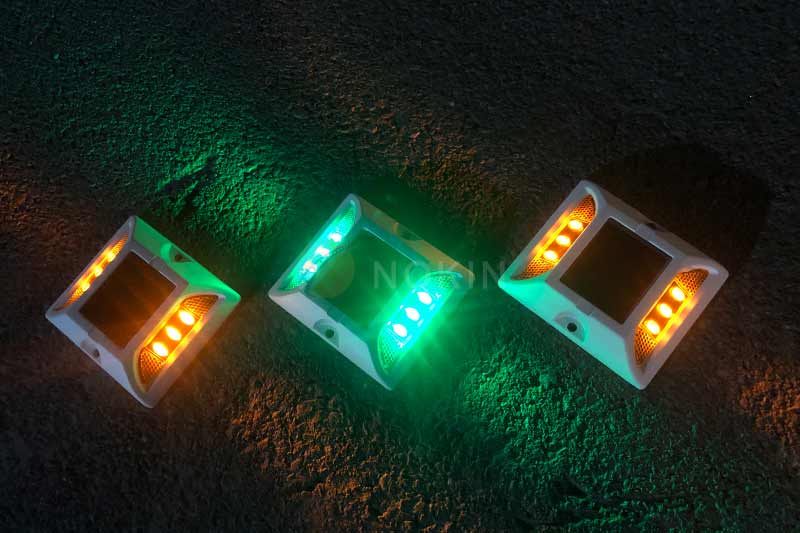 led-road-stud-on-road