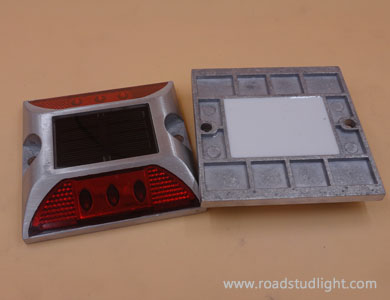 Solar Road Stud: D1