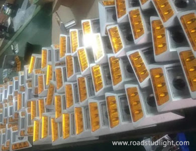Solar Road Stud Packing