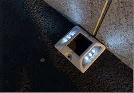 <font color='#FF6633'>Flashing Solar Road Studs Markers Developed to Constant Solar Road Studs</font>