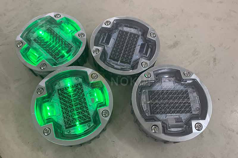 green-led-solar-road-stud